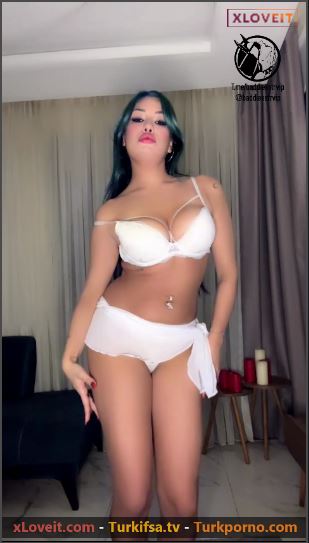 Serenay Okay ifşa Beyazlar içerisinde yayın